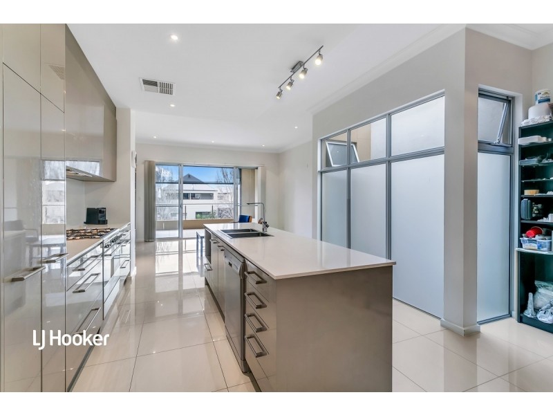 14 Marcella Lane, Mawson Lakes SA 5095