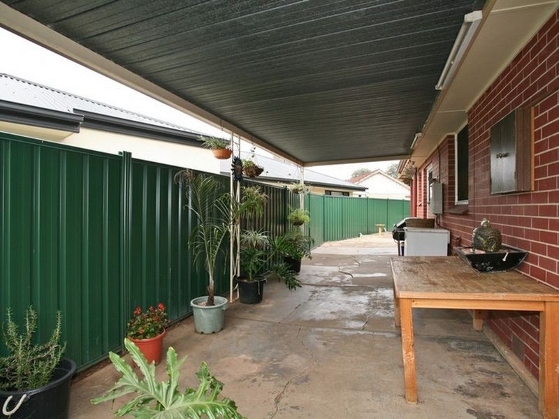 2 Valma Avenue, Parafield Gardens SA 5107