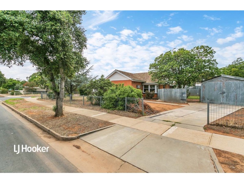 2 Thompson Street, Elizabeth South SA 5112