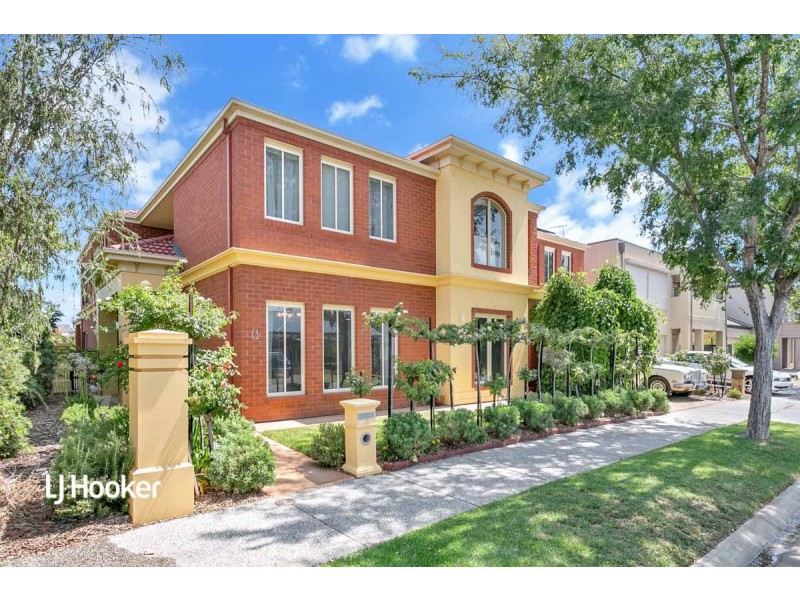 13 Antigua Court, Mawson Lakes SA 5095