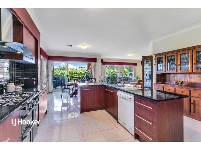 13 Antigua Court, Mawson Lakes SA 5095