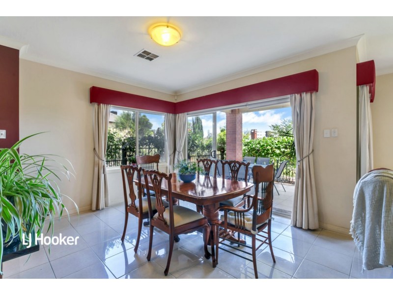 13 Antigua Court, Mawson Lakes SA 5095