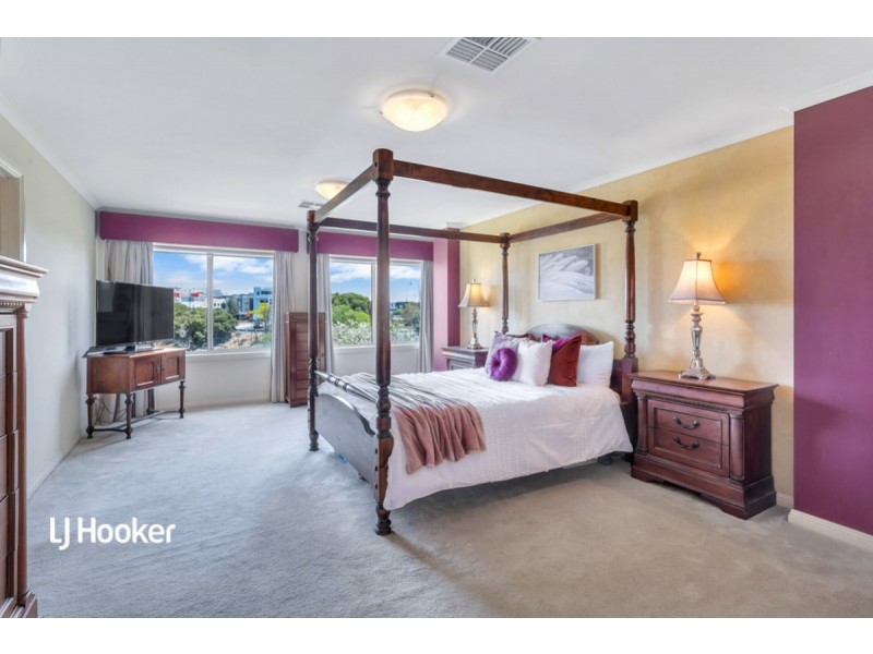 13 Antigua Court, Mawson Lakes SA 5095