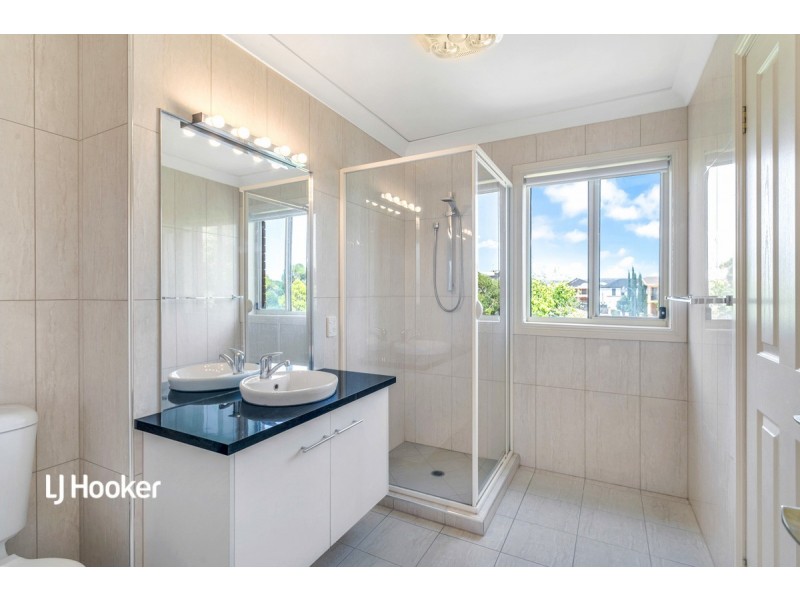 13 Antigua Court, Mawson Lakes SA 5095