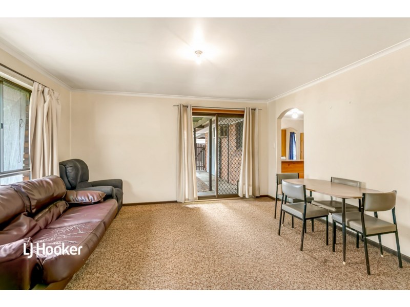 25 Gaylard Crescent, Redwood Park SA 5097