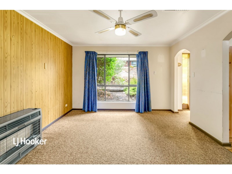 25 Gaylard Crescent, Redwood Park SA 5097