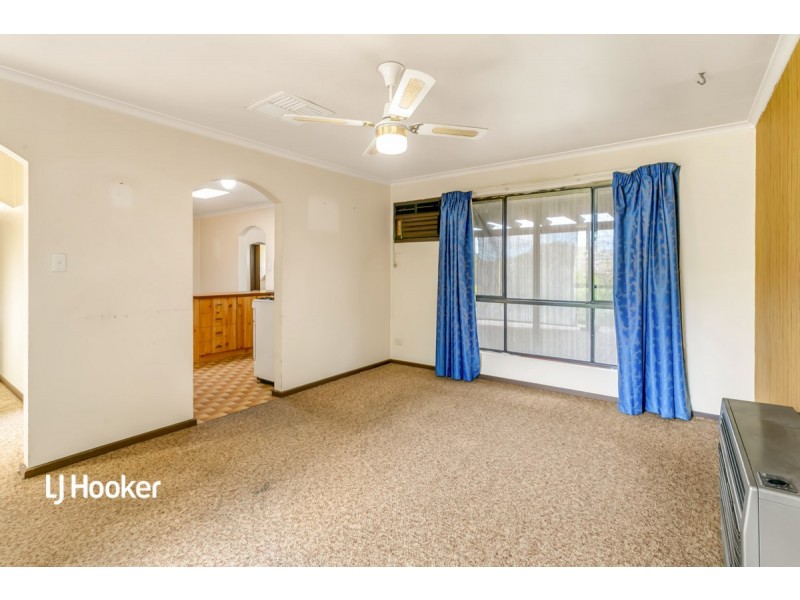 25 Gaylard Crescent, Redwood Park SA 5097