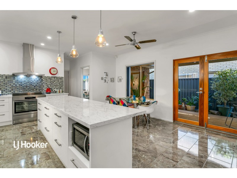 10 Antigua Court, Mawson Lakes SA 5095