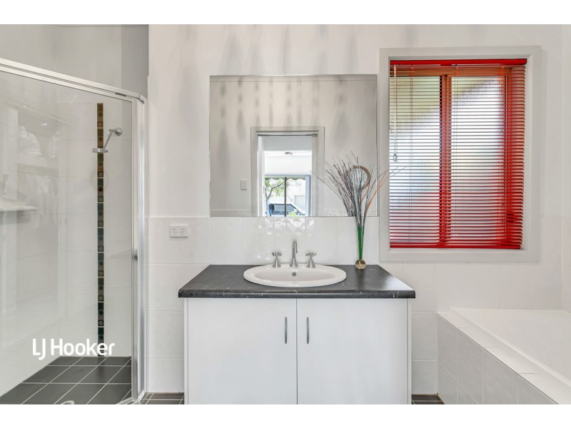 10 Antigua Court, Mawson Lakes SA 5095