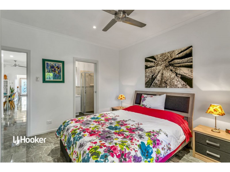 10 Antigua Court, Mawson Lakes SA 5095