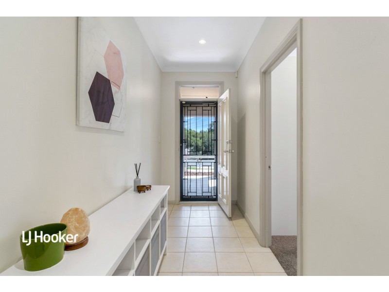 8 Stony Way, Mawson Lakes SA 5095