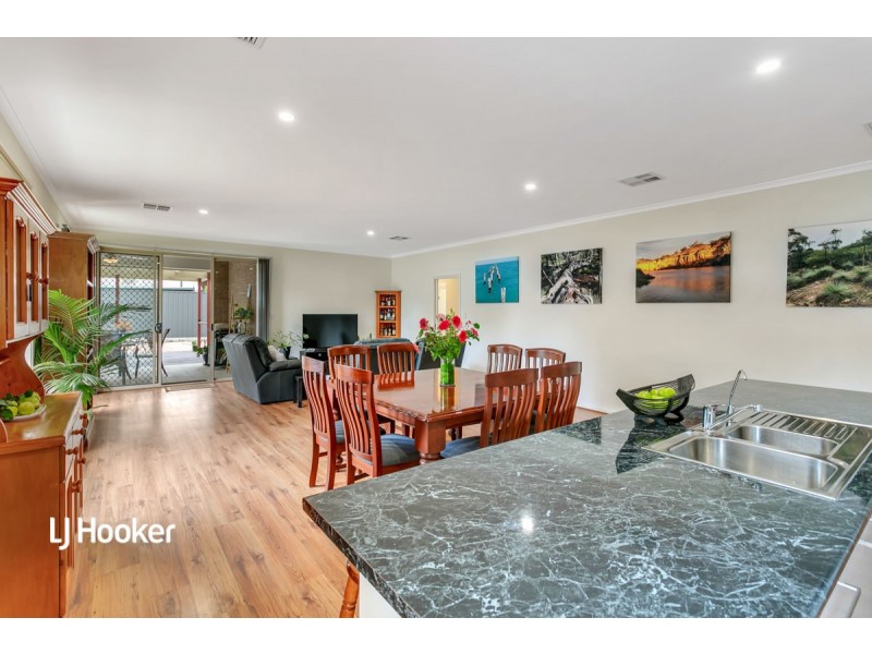 24 David Street, Vista SA 5091