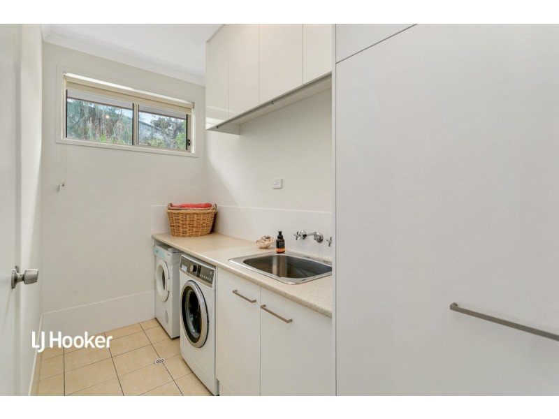 24 David Street, Vista SA 5091