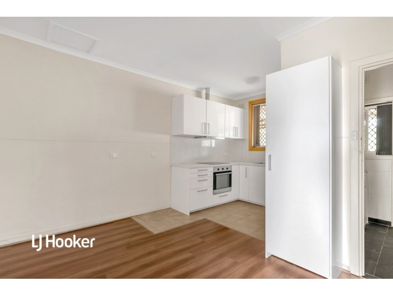 17 Grateley Street, Elizabeth Grove SA 5112