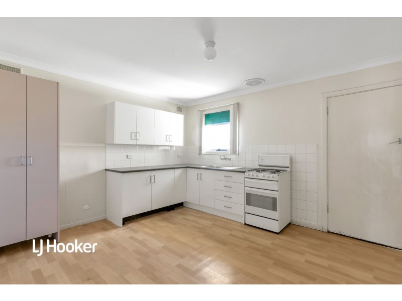 5 Moulds Crescent, Smithfield SA 5114