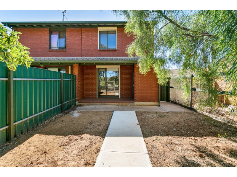 8 Vienna Place, Salisbury Downs SA 5108