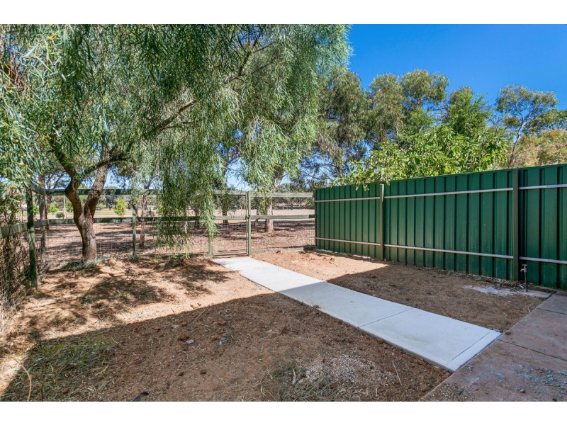 8 Vienna Place, Salisbury Downs SA 5108