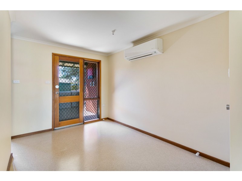 8 Vienna Place, Salisbury Downs SA 5108