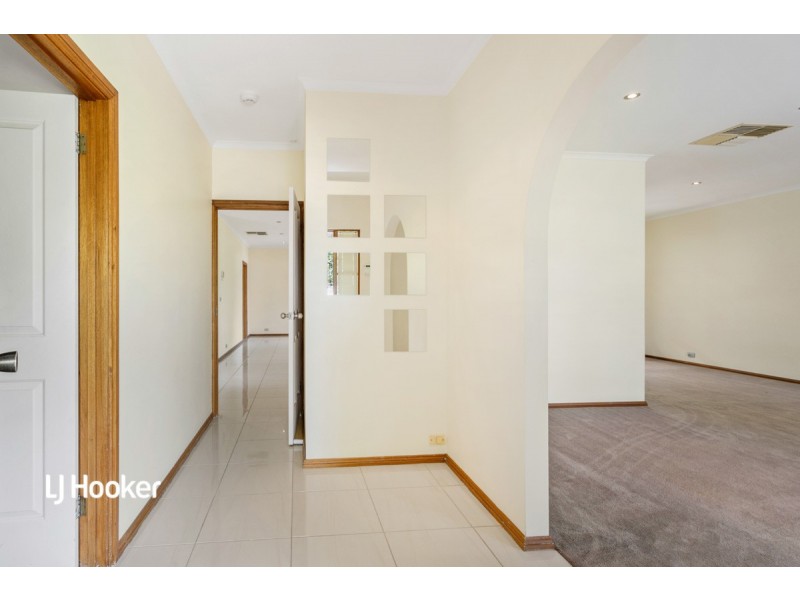 5 Jacquard Court, Greenwith SA 5125