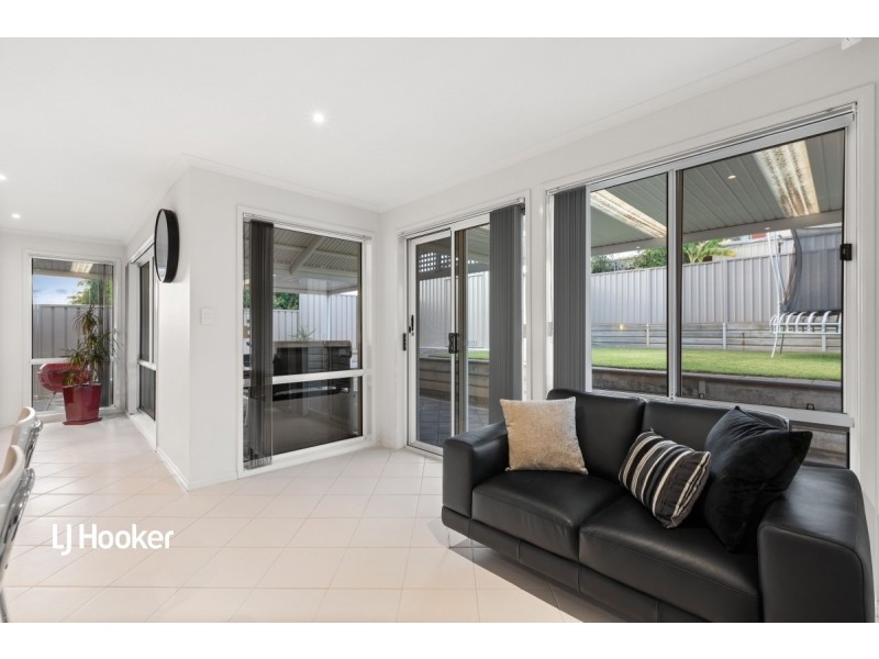 4 Glanville Crescent, Gulfview Heights SA 5096