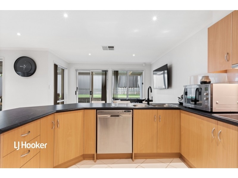 4 Glanville Crescent, Gulfview Heights SA 5096