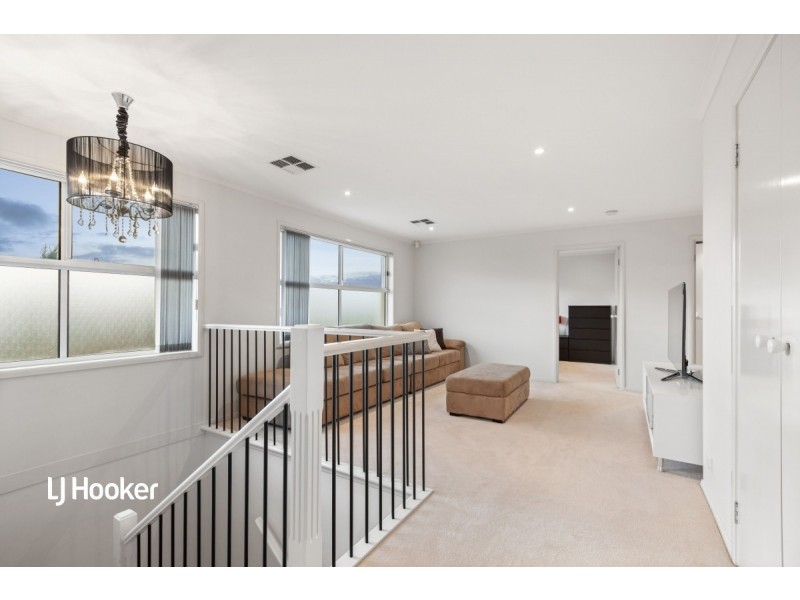 4 Glanville Crescent, Gulfview Heights SA 5096