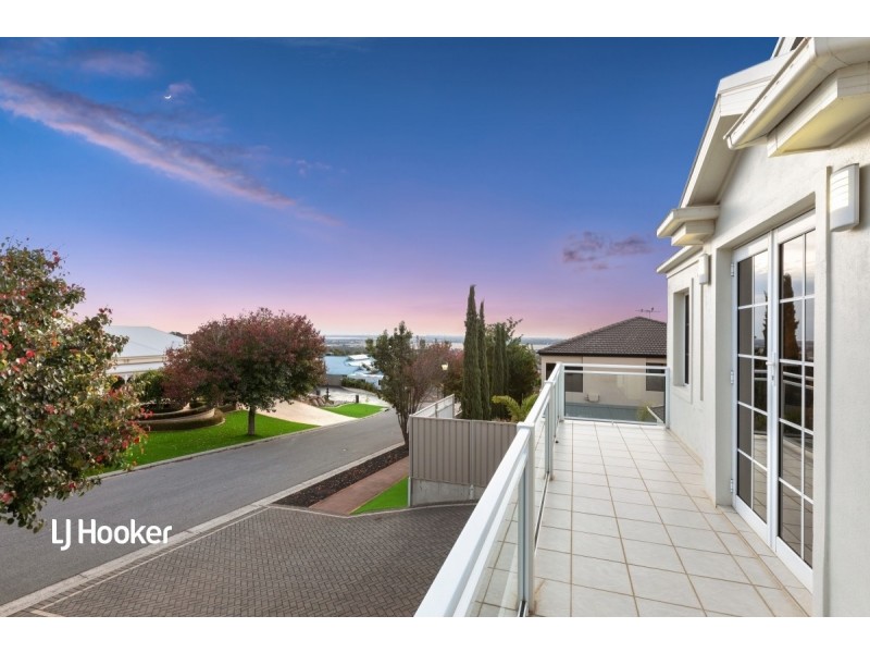 4 Glanville Crescent, Gulfview Heights SA 5096