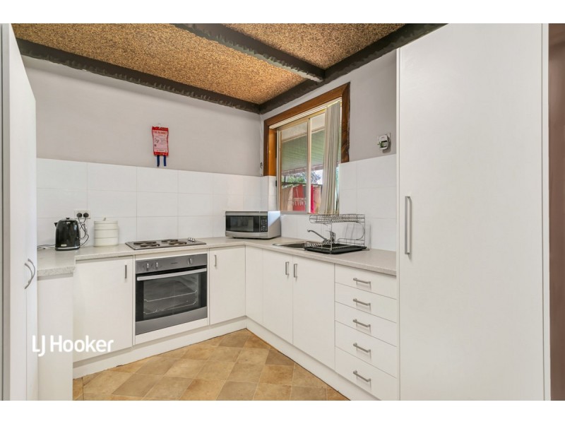 7 Robins Street, Elizabeth Downs SA 5113