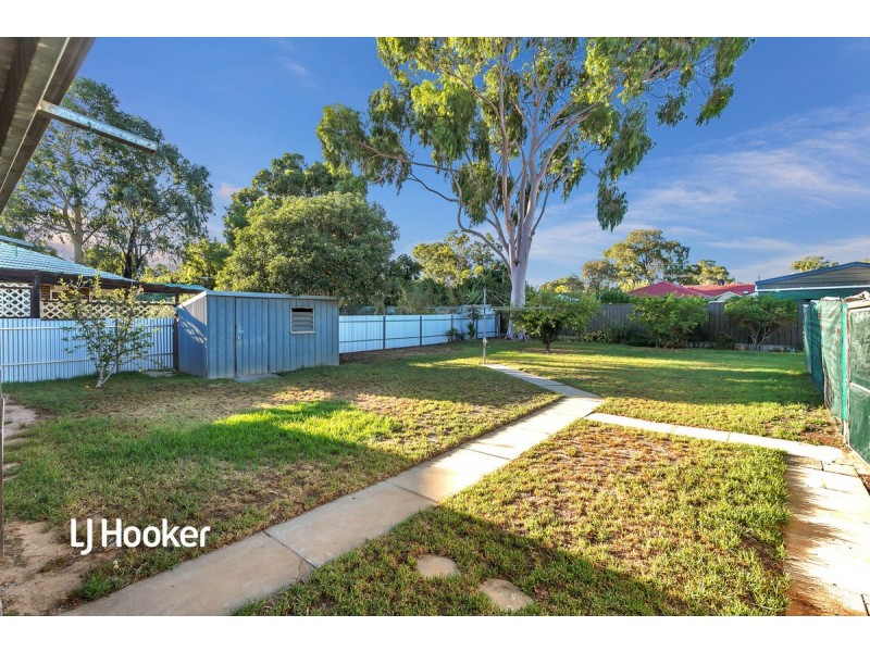 15 Gainsborough Street, Salisbury Downs SA 5108