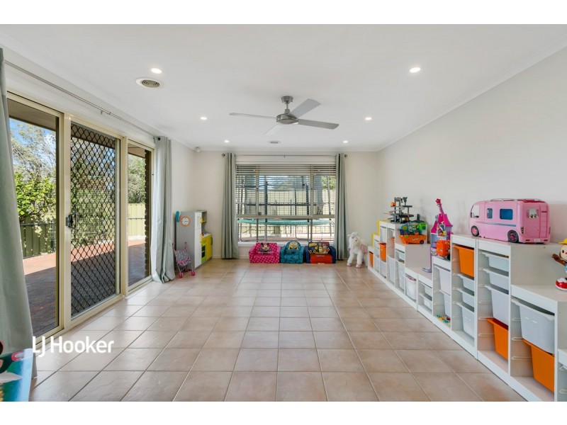 8 Bushmills Street, Greenwith SA 5125