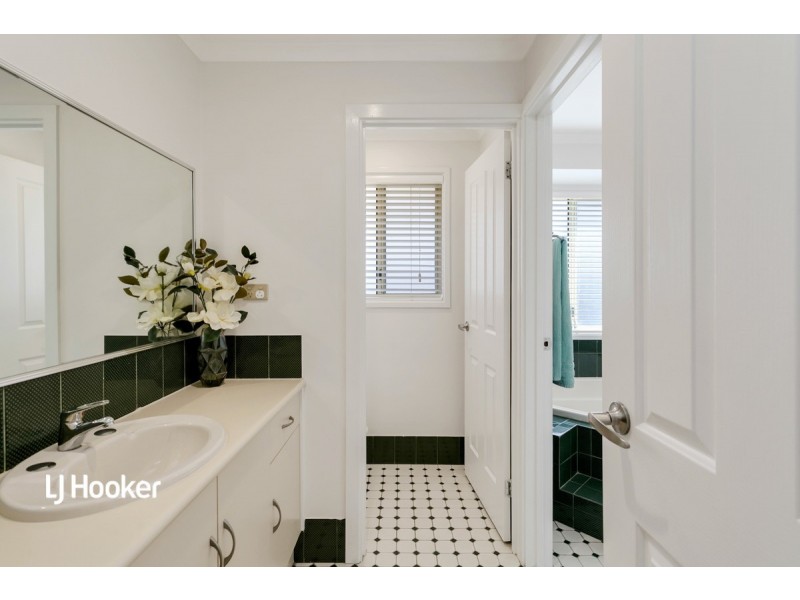 8 Bushmills Street, Greenwith SA 5125