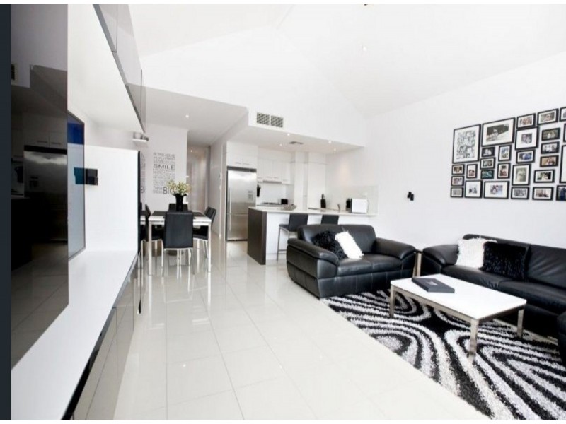 7B Lucia Place, Mawson Lakes SA 5095