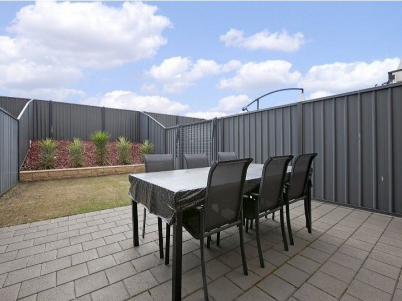 7B Lucia Place, Mawson Lakes SA 5095