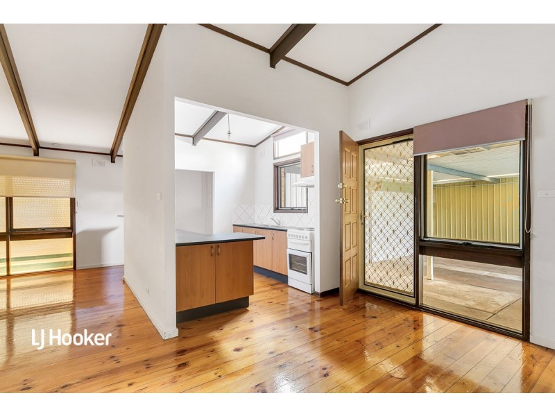 6 Burford Street, Elizabeth Downs SA 5113