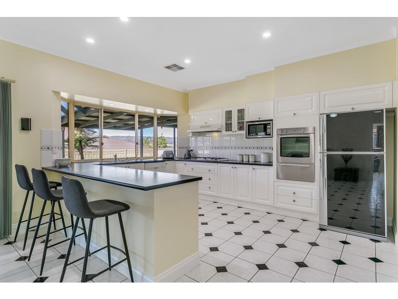 18 Anare Street, Greenwith SA 5125