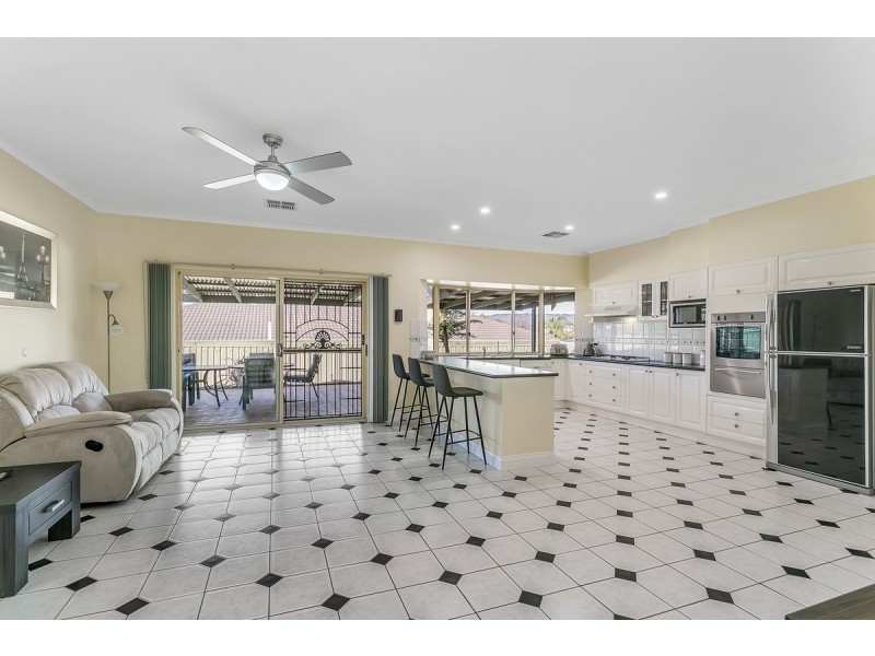 18 Anare Street, Greenwith SA 5125