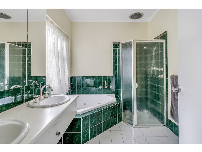 18 Anare Street, Greenwith SA 5125