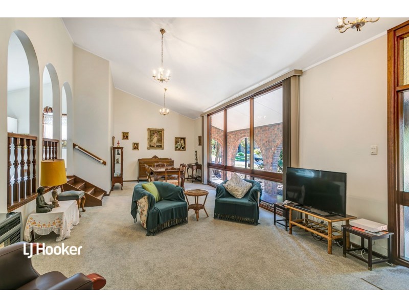 80 Currawong Crescent, Modbury Heights SA 5092