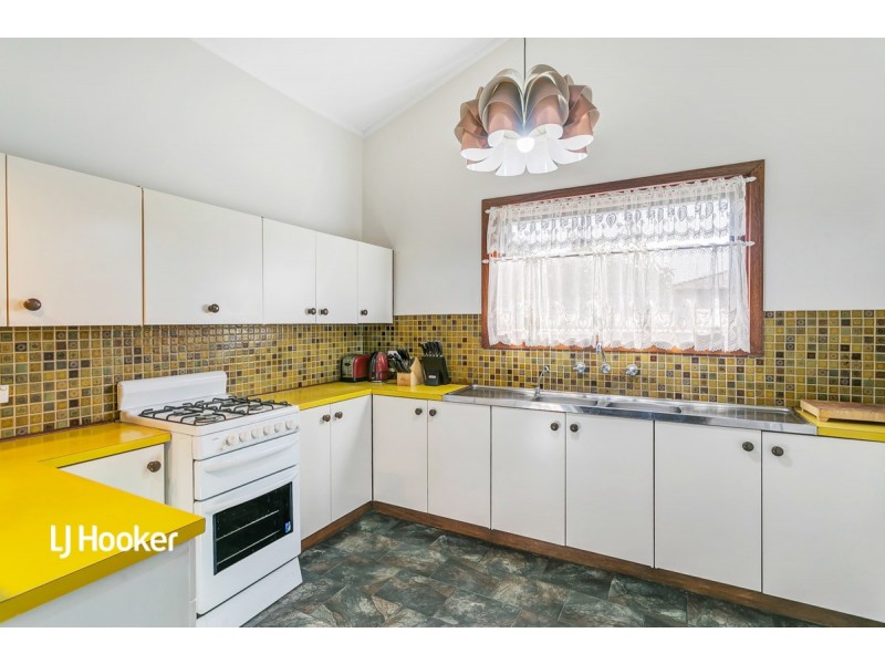 80 Currawong Crescent, Modbury Heights SA 5092