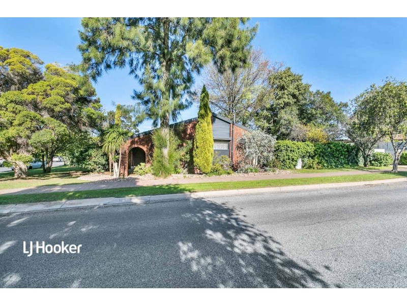 80 Currawong Crescent, Modbury Heights SA 5092