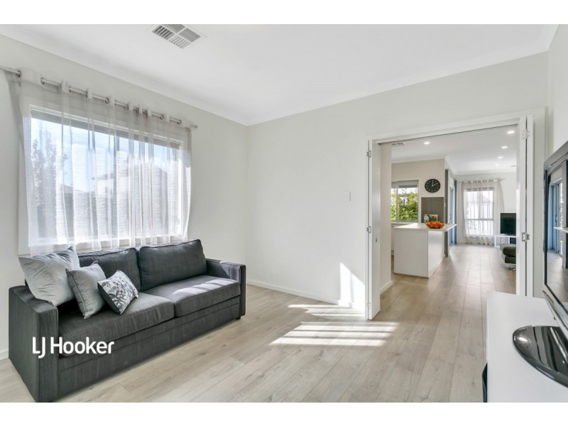 28 Shoalhaven Circuit, Mawson Lakes SA 5095