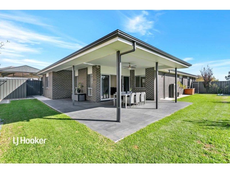 28 Shoalhaven Circuit, Mawson Lakes SA 5095