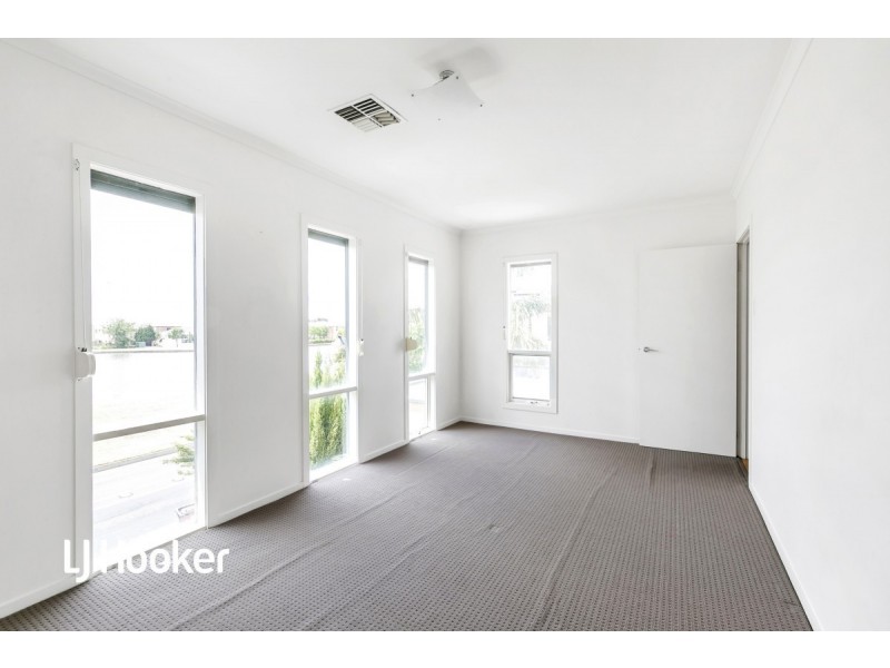 55 Shearwater Street, Mawson Lakes SA 5095