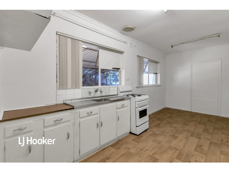 2 Billabong Road, Para Hills SA 5096