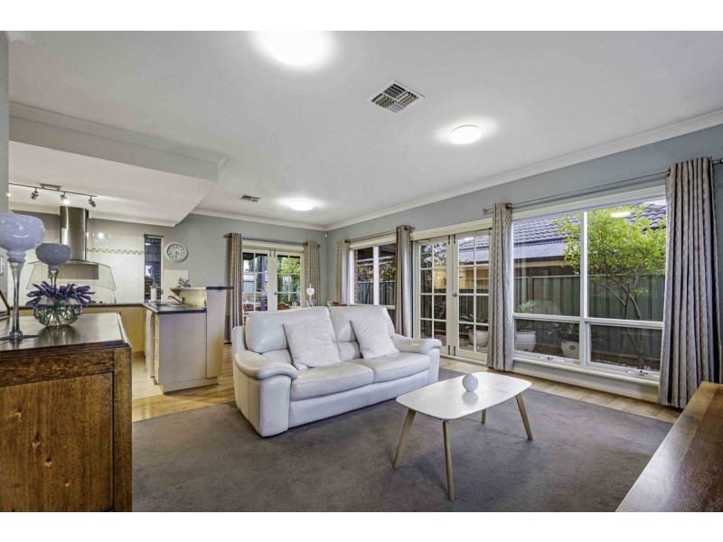 8 Eyre Court, Mawson Lakes SA 5095