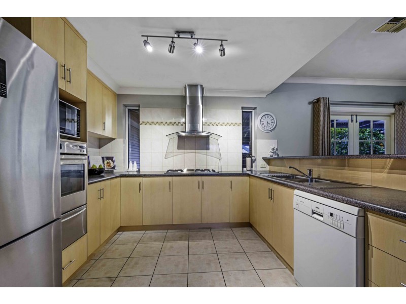 8 Eyre Court, Mawson Lakes SA 5095