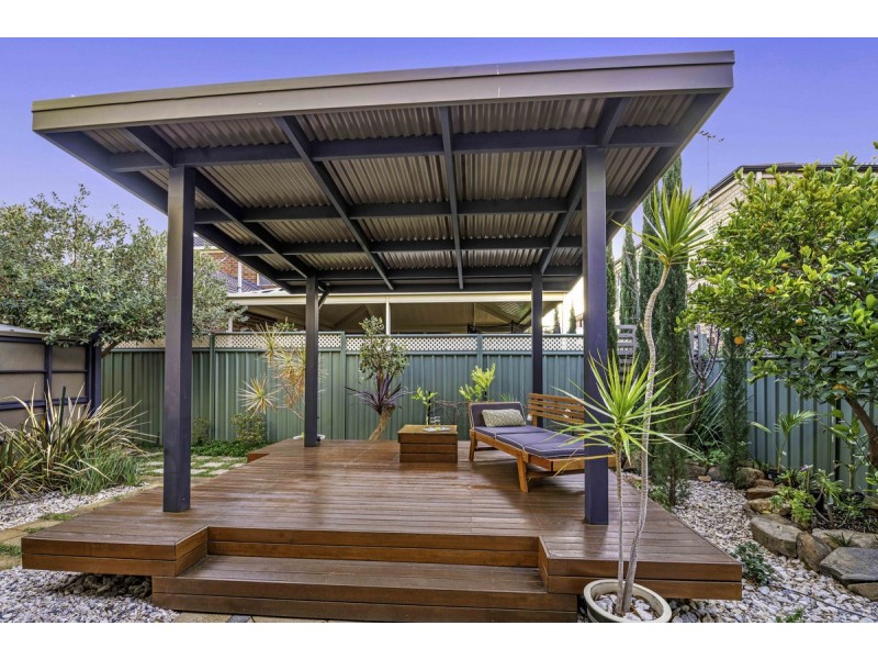 8 Eyre Court, Mawson Lakes SA 5095