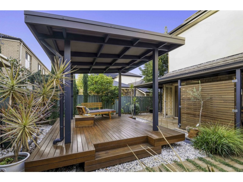 8 Eyre Court, Mawson Lakes SA 5095