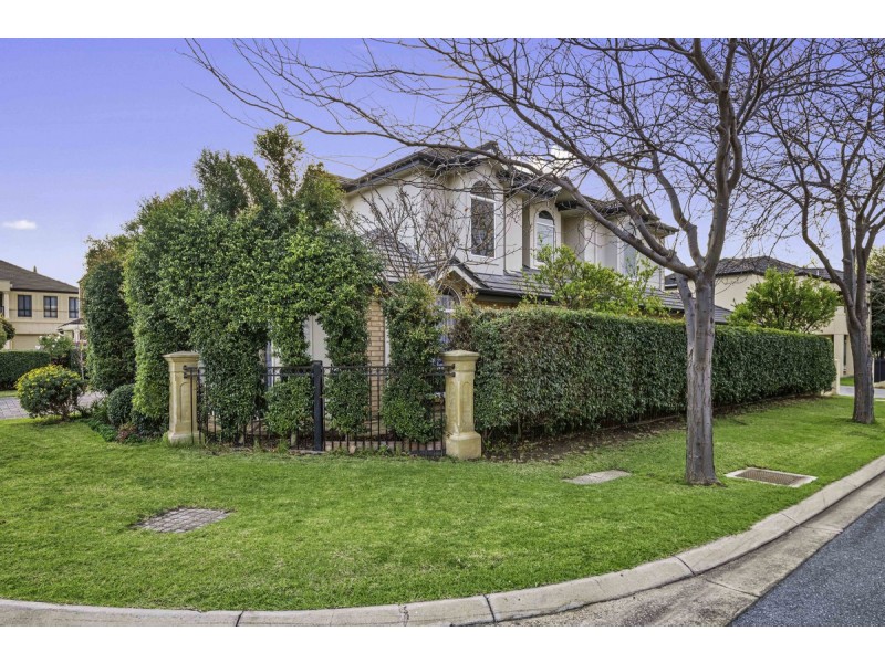 8 Eyre Court, Mawson Lakes SA 5095