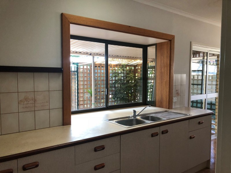 8 Chatsworth Avenue, Valley View SA 5093